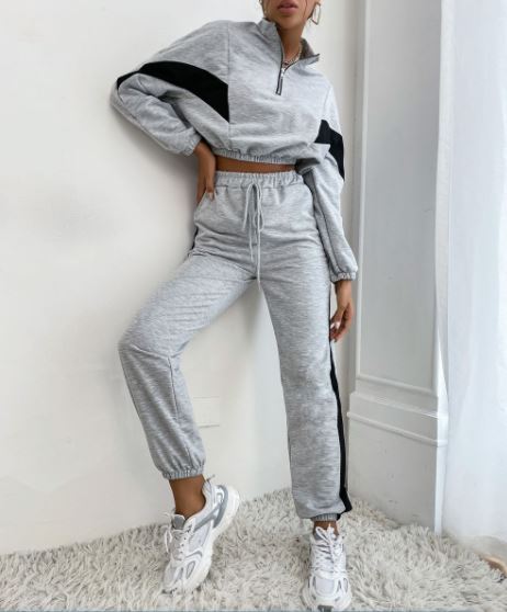 Sizzling Women's 2-Piece Siren Lounge Set: Long-Sleeve Crop Top & Tempting Jogger Tracksuit